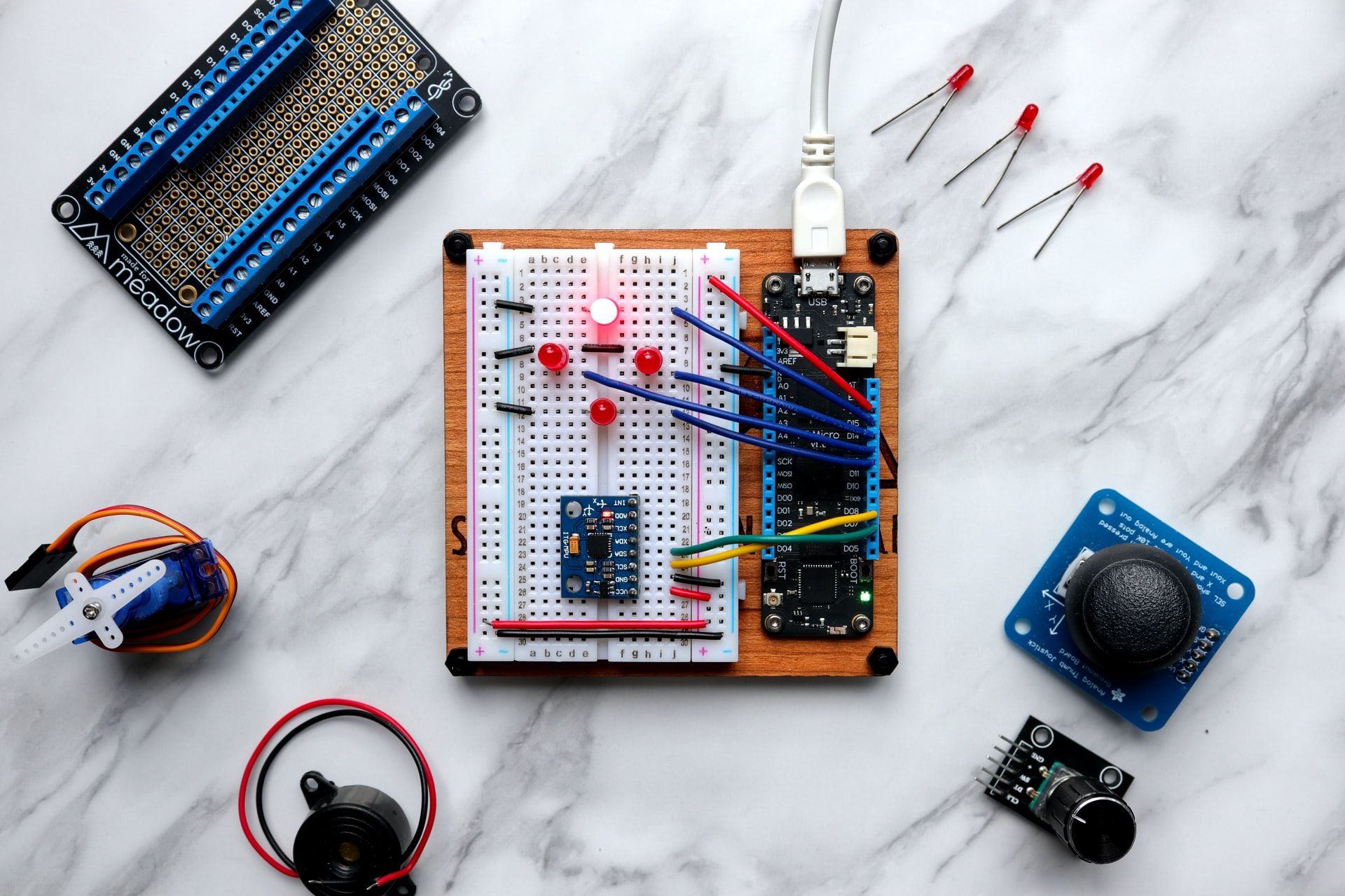 Sensors and Automation - Intermediate Module  SAXION00